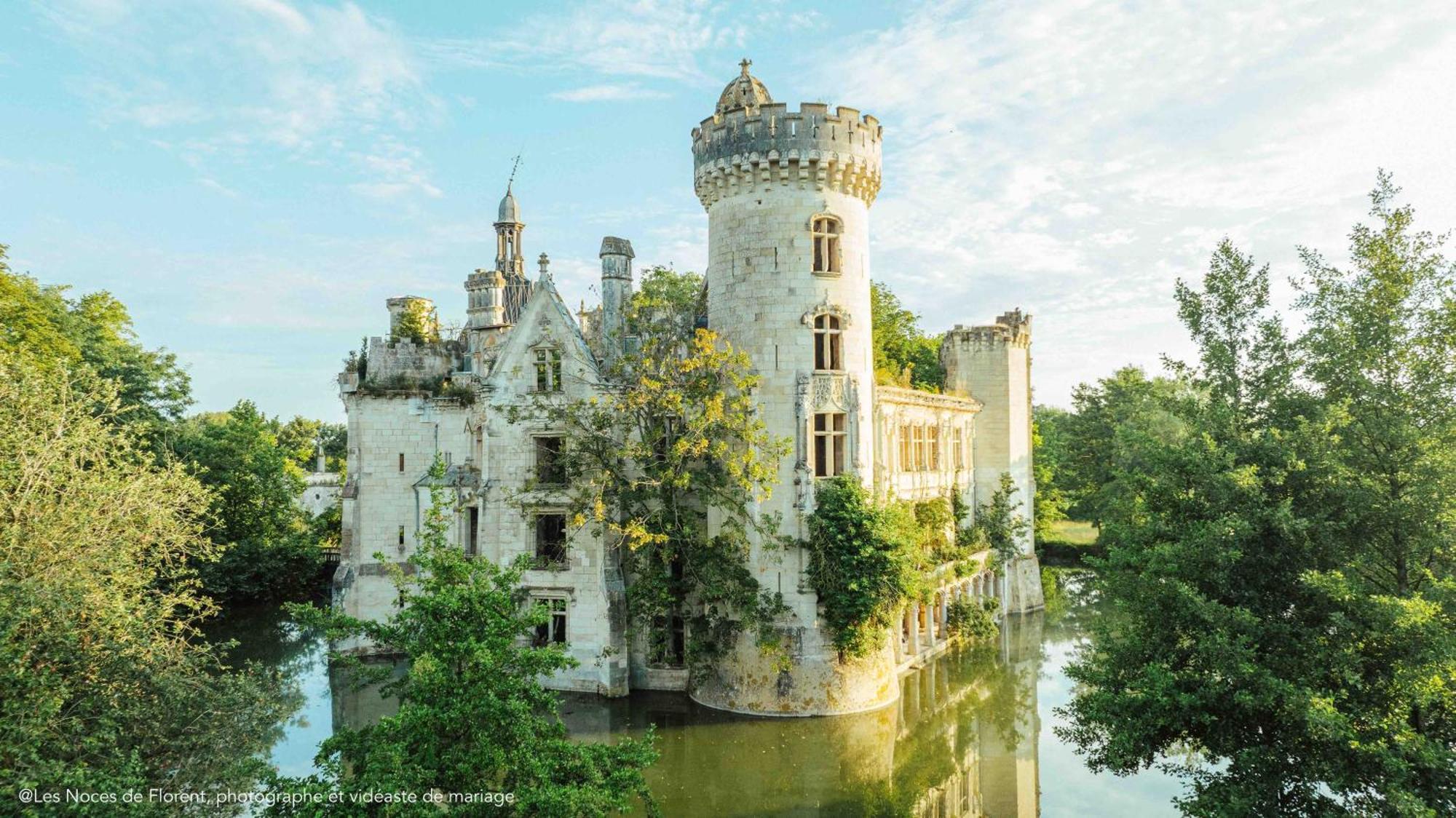 Ecolodges De Reve Dans Un Chateau De Conte De Fees Les-Trois-Moutiers Exterior foto